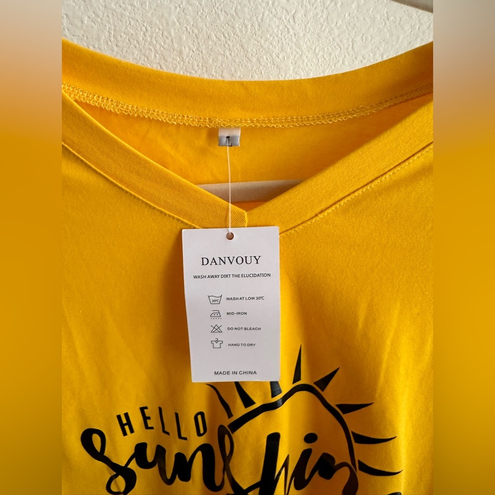 Yellow tshirt